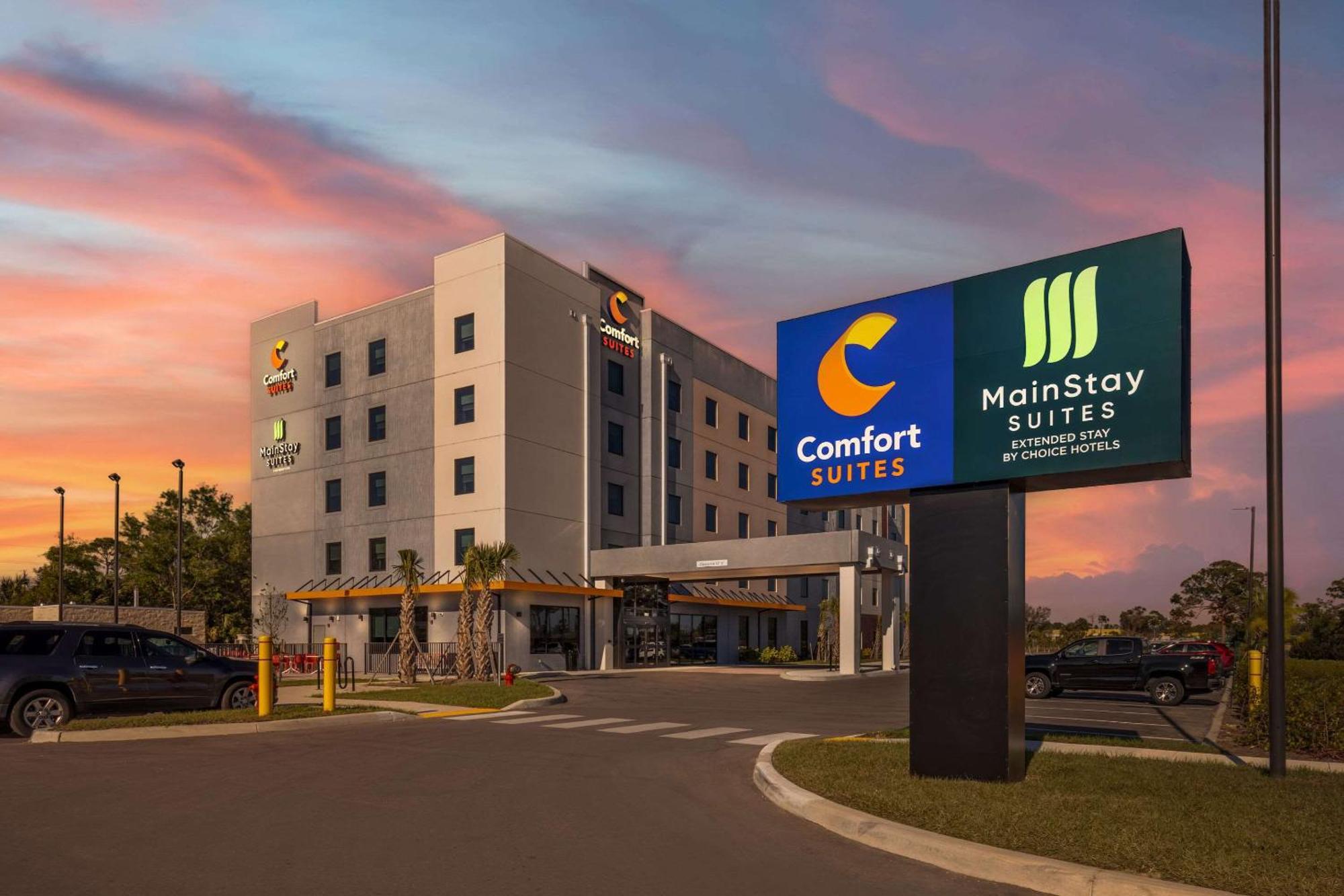 Comfort Suites Fort Myers East I-75 ภายนอก รูปภาพ
