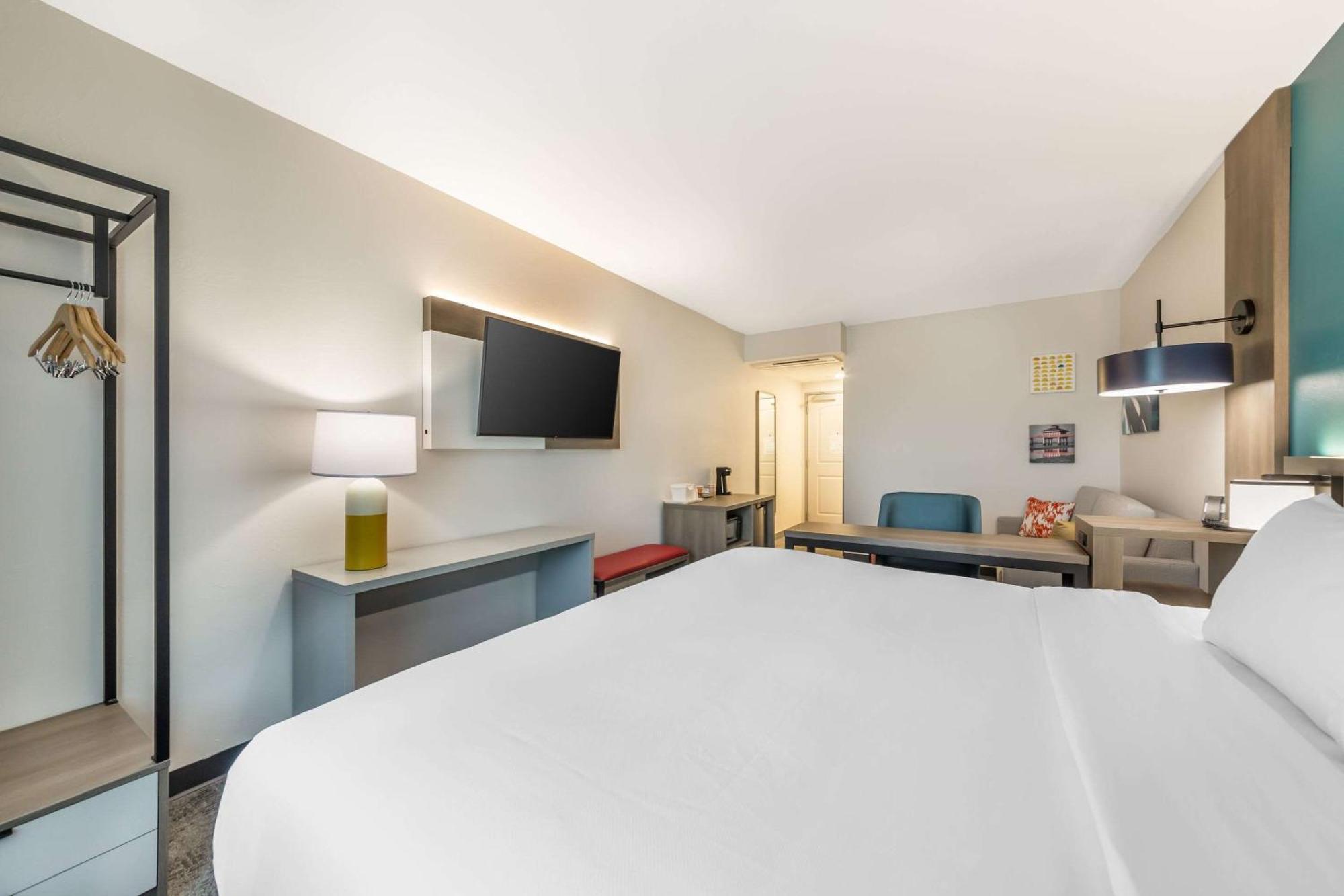 Comfort Suites Fort Myers East I-75 ภายนอก รูปภาพ